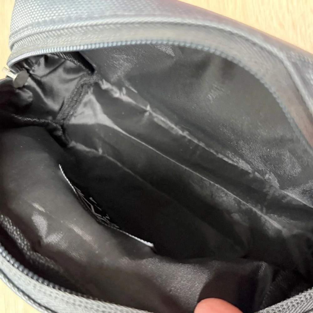 Tumi Toiletry Pouch Unisex OS Gray Travel Case Delta Airline Ballistic Nylon Zip
